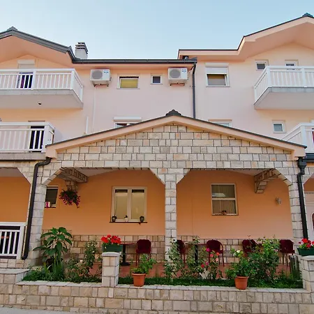 Pansion Sivric 3*
